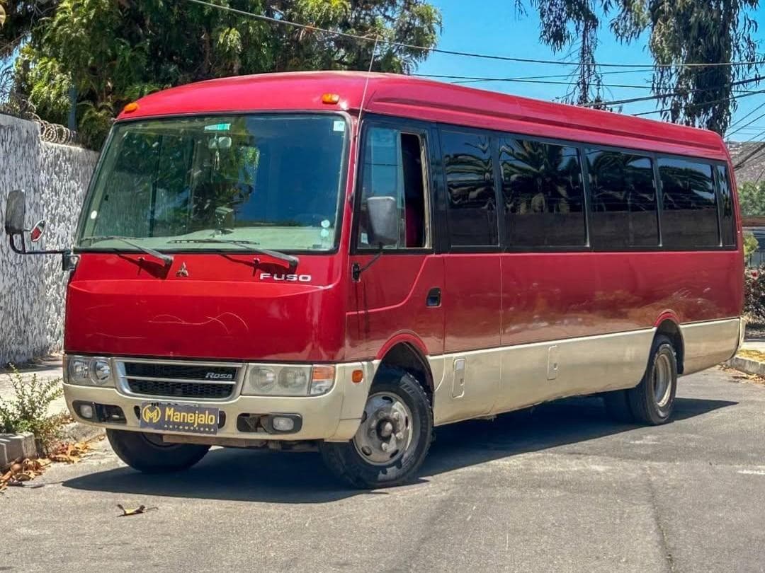 Mitsubishi 2019 Fuso Rosa Minibús